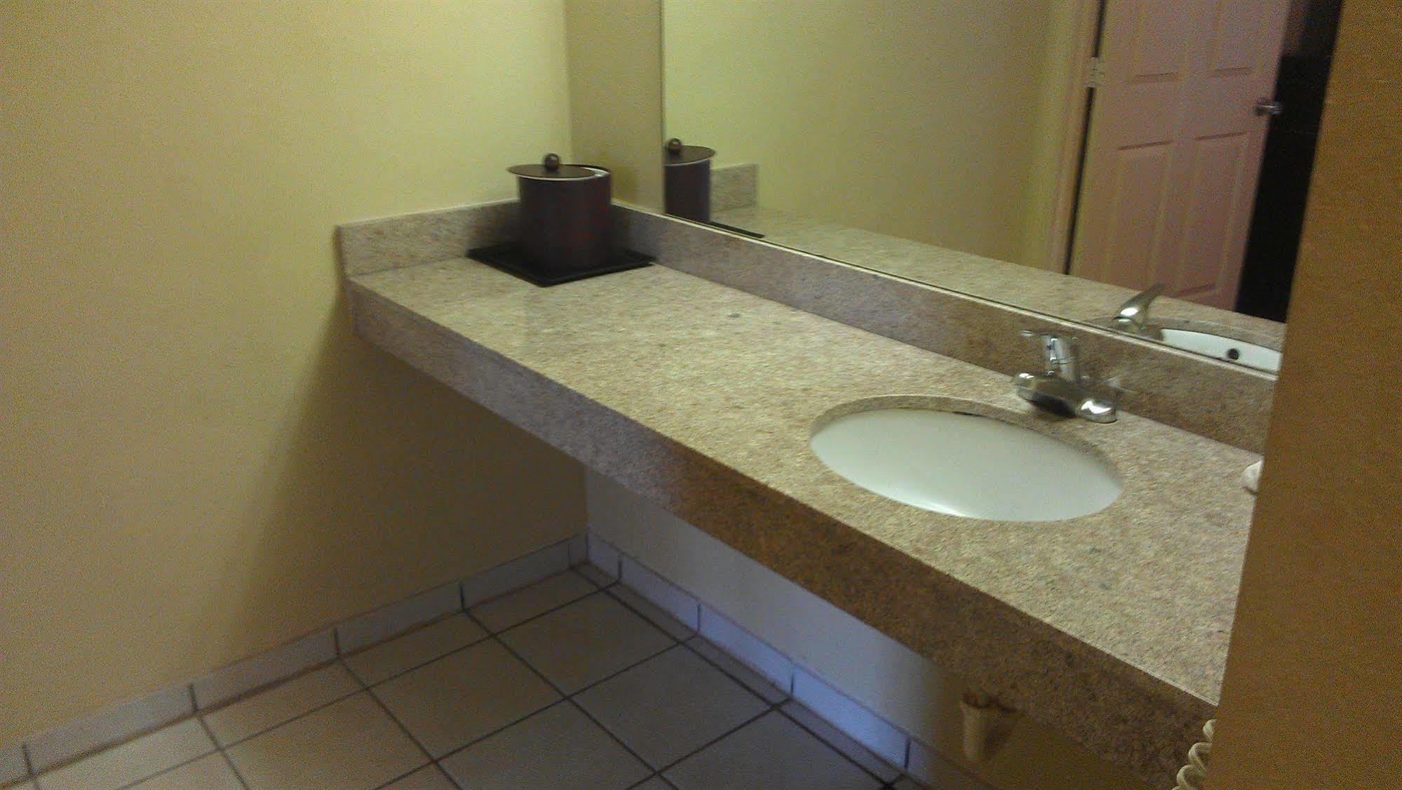 Atlanta Airport Hotel Forest Park Zewnętrze zdjęcie